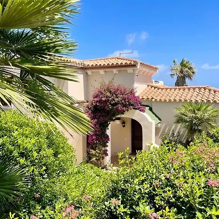 Hibiscus וילה סטינטינו