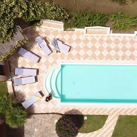 Villa Hibiscus *